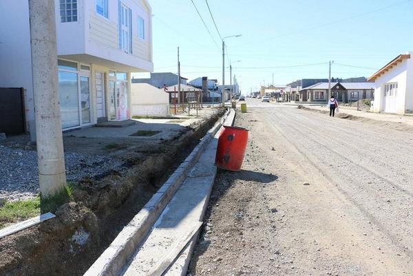 El municipio avanza con la obra de cordn cuneta en el barrio Buena Vista.