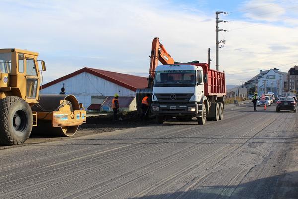 Por otra parte, en el barrio Los Alakalufes tambin se realizarn obras de pavimentacin en los prximos das en la calle Pampa.