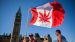 Una bandera canadiense con una hoja de marihuana en lugar de una hoja de arce.