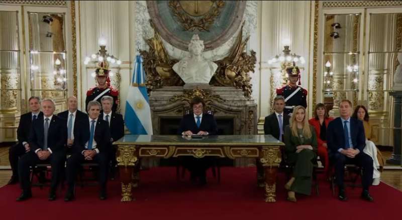 �Ha sido una herramienta que posibilit� el robo de la alta pol�tica�