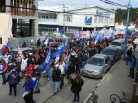 Estatales lanzan un plan de accin en defensa de la Obra Social del Estado Fueguino"
