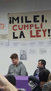 Coto fue cuestionado en la UNTDF por la Ley de Financiamiento y abandon� la charla
