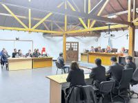 Arana complic� a Carlos C�rdoba en el juicio por la venta de viviendas del IPV