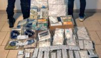 Secuestraron seis veh�culos, coca�na y dinero en efectivo en cuatro allanamientos realizados en R�o Grande