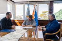 Gobierno interpone acci�n judicial para defender la autonom�a provincial y el puerto de Ushuaia