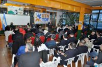 El veterano de Malvinas, Jos� �Cacha� Arca brind� un conmovedor relato en la UTN