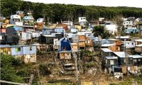 �Ushuaia tiene a la mitad de su poblaci�n sin servicios y un municipio manejado para los amigos�