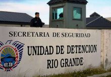 Apartan a siete penitenciarios por presuntos vej�menes 