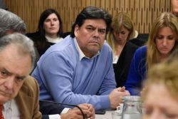 Araujo record al gobierno que ellos ponen a los funcionarios