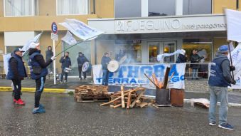 Protesta en el Hotel Fueguino por despido y condiciones de contrataci�n