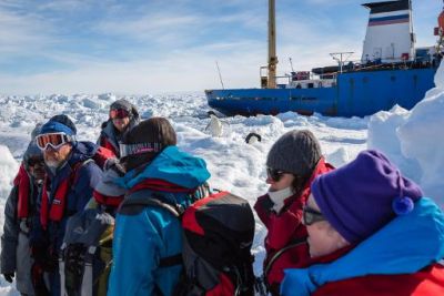 Comienza el rescate de los pasajeros del buque ruso varado en la Antrtida