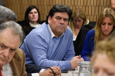 Araujo record al gobierno que ellos ponen a los funcionarios