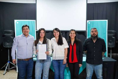 Entrega de decretos de adjudicaci�n en el barrio Procrear