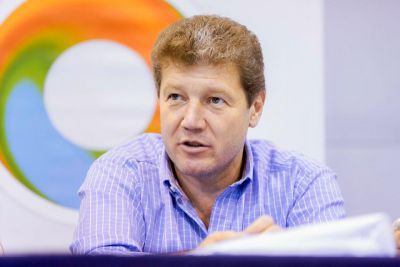 �Tras cada aumento de importaciones hay un trabajo argentina menos�