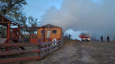 Se incendi por completo una vivienda del barrio Los Lupinos de Tolhuin