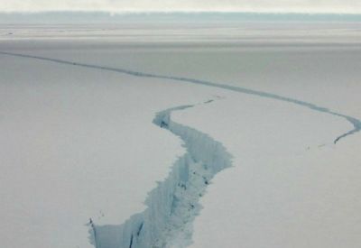 Preocupa inminente desprendimiento de hielo antrtico