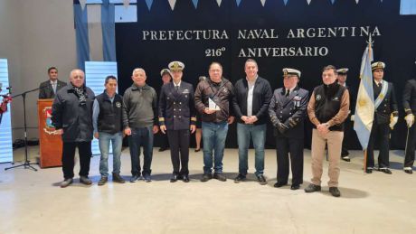 Prefectura Naval Argentina celebr� sus 216 a�os